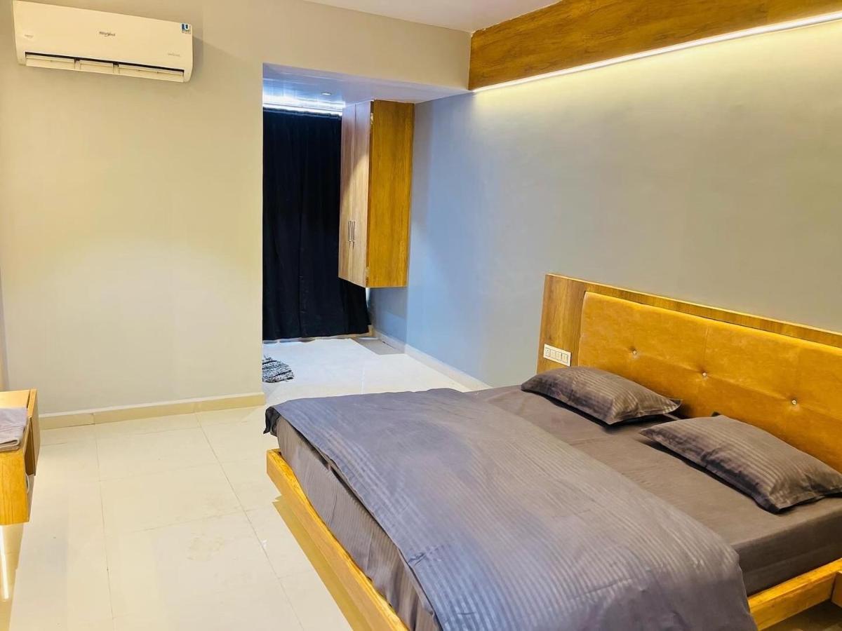 Oyo Florence Hotel Сурат Экстерьер фото